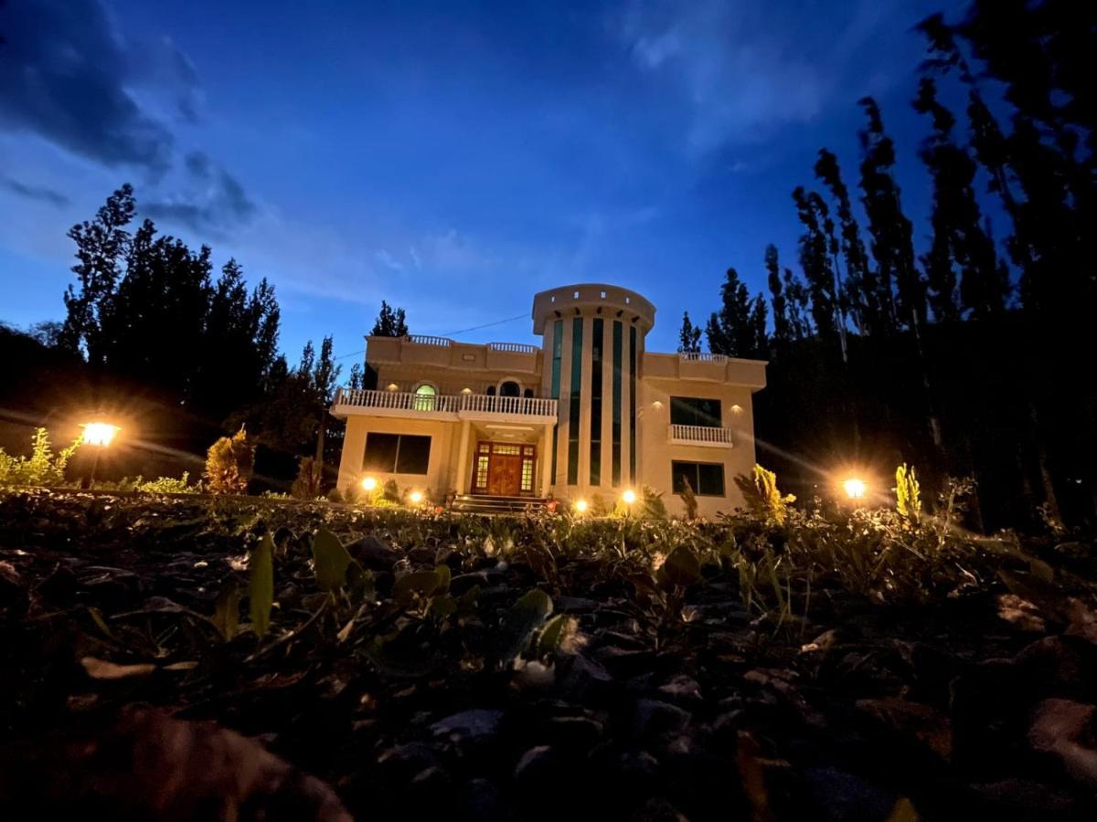 Skardu Saraye Hotel & Resort Kültér fotó