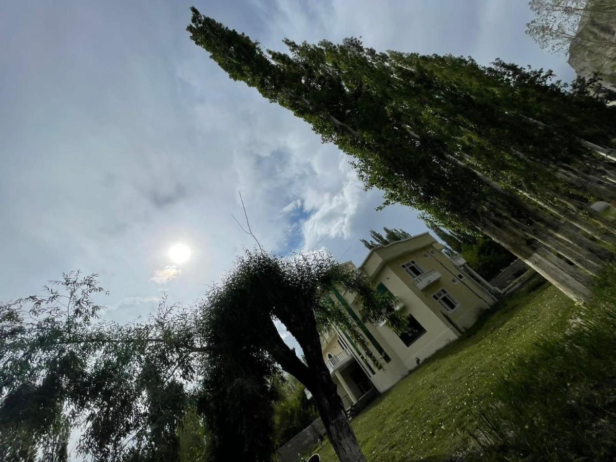 Skardu Saraye Hotel & Resort Kültér fotó